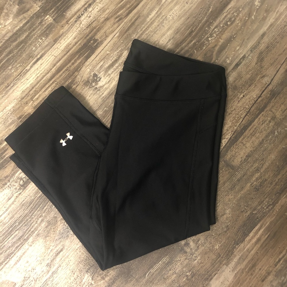 Under Armour crop leggings size L black
